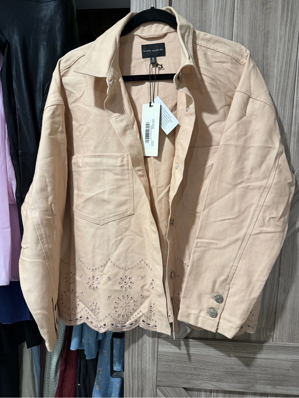 Silver Jeans co dusty pink 💯 cotton embroidered jacket